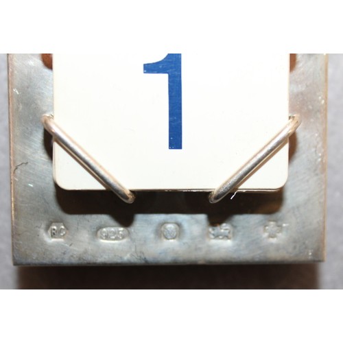 587 - Silver Hallmarked Vintage Desk Calendar 6 x 7.5cm