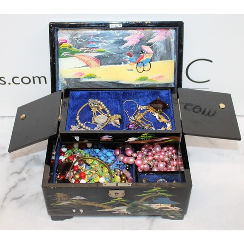 486 - Jewellery Box Containing Mixed Jewellery Items