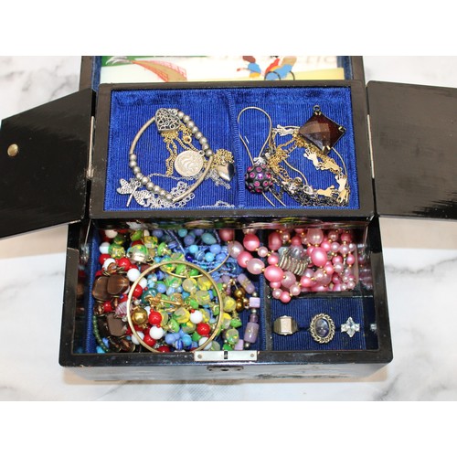 486 - Jewellery Box Containing Mixed Jewellery Items