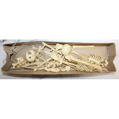 690 - Boxed AIRFIX Skeleton 1/6th