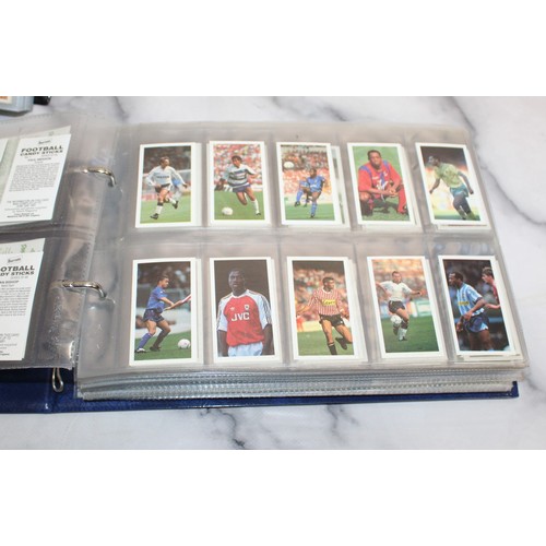 32 - Large Quantity Of Collectable Cigarette Picture Cards Etc 5 x Folders...