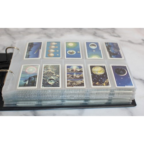 32 - Large Quantity Of Collectable Cigarette Picture Cards Etc 5 x Folders...