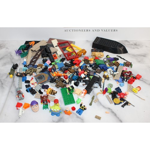 706 - A Quantity Of Collectable Play Worn Lego Pieces Etc