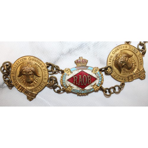 60 - Collectable Vintage Masonic Belt Insignia...