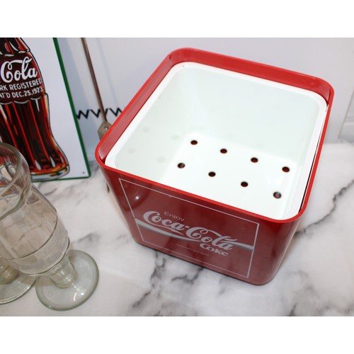 68 - Collection Of Coca Cola Items Inc- Ice Bucket/Glasses/Sign/Bottle Opener Boxed Etc
Collection Only...