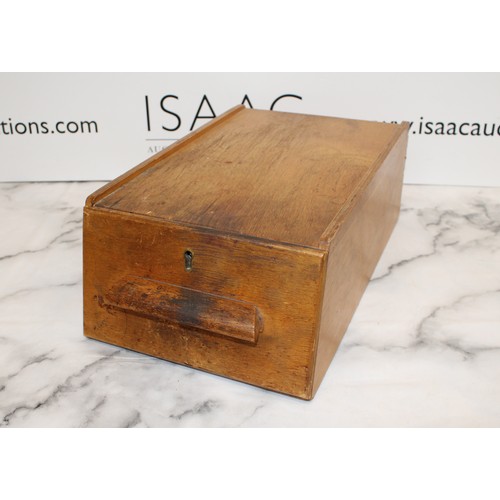 9 - A Collectable Vintage Wooden Box/Draw L:27cm H:13cm D:23cm