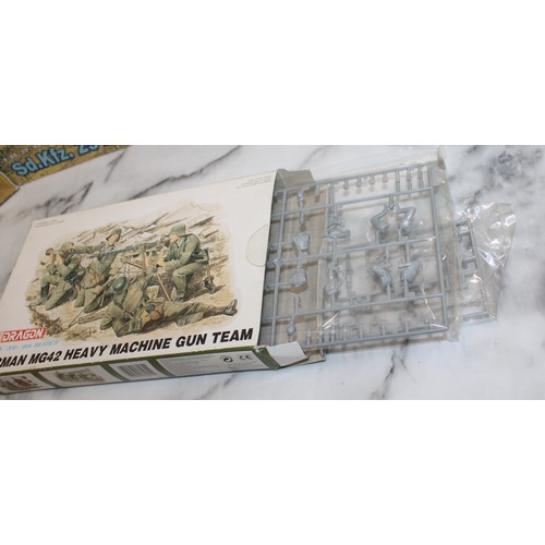 773 - 4 x Boxed Model Kits Inc- DRAGON/Ar.v