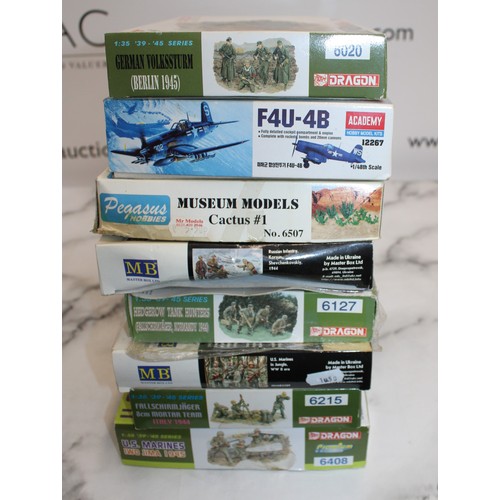 778 - 8 x Boxed DRAGON/MB/ACADEMY HOBBY/PEGASUS Model Kits 
Boxes Various Conditions