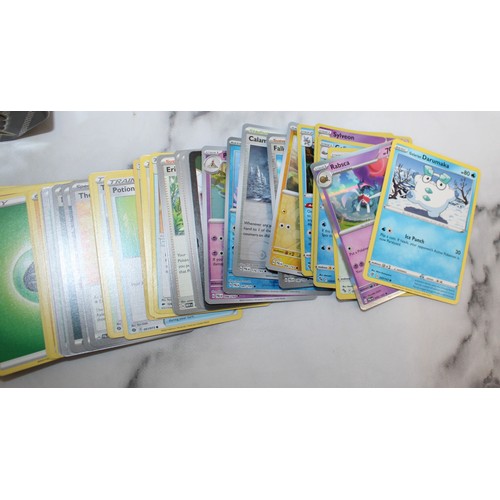 780 - Quantity Of POKEMON Cards In A Tin