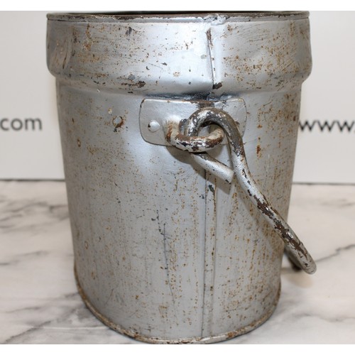 300 - A Collectable Vintage FF&S W D 1944 Galvanized Metal Bucket H:26cm L:40cm