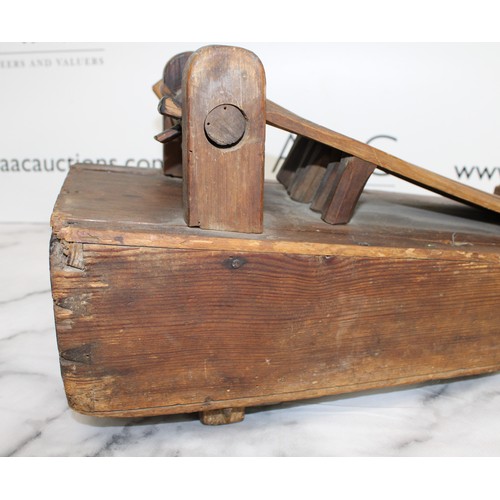 5 - A Collectable Antique Early Bird Scarer (In Working Order) H:24cm L:47cm...