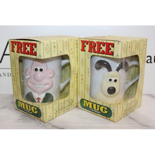 784 - Boxed Wallace And Gromit Mugs, Egg Cups & Salt & Pepper Shakers