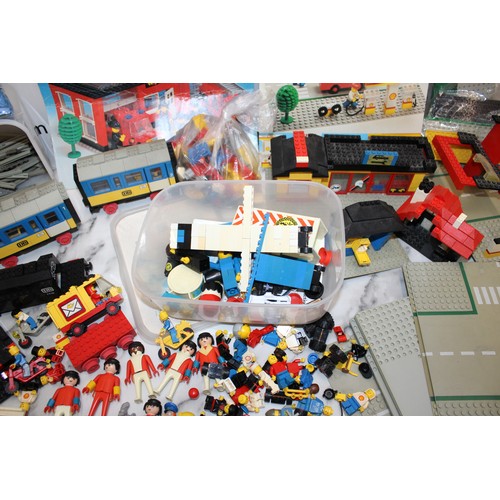 785 - Large Quantity Of LEGO Including Other Figures