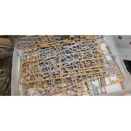 788 - Large Quantity Of Models Incomplete/Used Bits/Boxes/Unopened Bits/All Sorts
Various Conditions