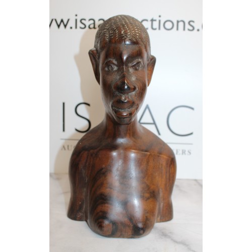 15 - Wooden Carved Busts
Height 25cm...