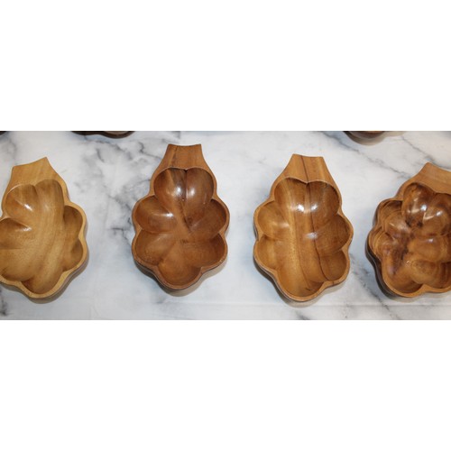 17 - Selection Of Wooden Carved Leaf Design Bowls