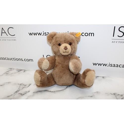 824 - A Collectable Steiff Teddy Bear H:27cm