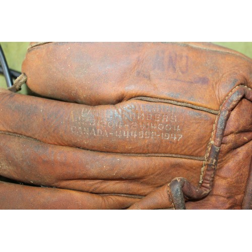 687 - Stamped 1947 WILSON Made In USA Baseball Glove With Ball