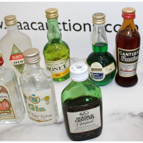 275 - A Quantity Of Collectable Mixed Alcohol Miniatures
COLLECTION ONLY