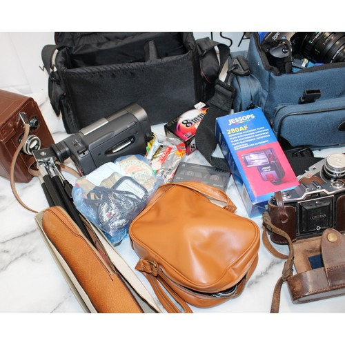 245 - A Quantity Of Cameras/MINOLTA/OLYMPUS And Equipment Binoculars Etc All Untested
In Large Duffel Bag