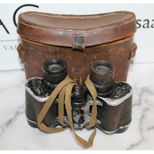 246 - 4 x Binoculars Two Are In Cases All Untested