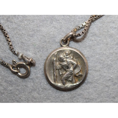 538 - Silver 925 Necklace & St Christopher