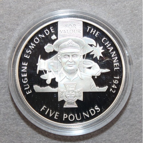 351 - 2006 Eugene Esmonde For Valour The Channel 1942 Bailiwick Of Guernsey 2006 Five Pounds Silver Coin