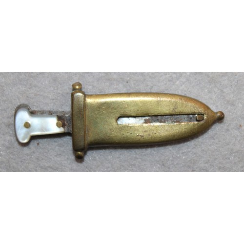 272 - Vintage Cigar Cutter