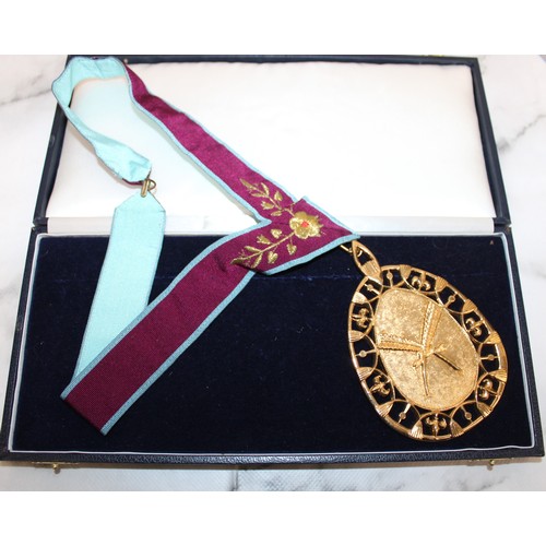 105 - Boxed Large Masonic Medal