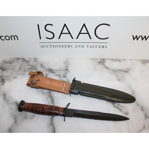 108 - 1 x Hunting Knife ( In A Sheath) L: 29cm
COLLECTION ONLY PROOF OF ID NEEDED (MUST BE OVER 8)