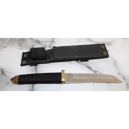 109 - 1 x Collectable Stainless Steel Hunting Knife (In A Sheath) L:28cm Made In Taiwan
COLLECTION ONLY PR... 