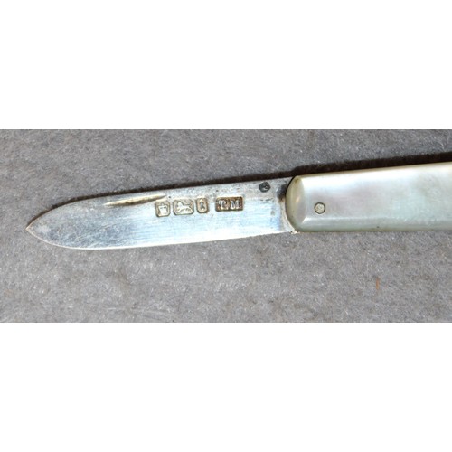 579 - Silver Hallmarked Pen Knife With Mother Of Pearl Handle