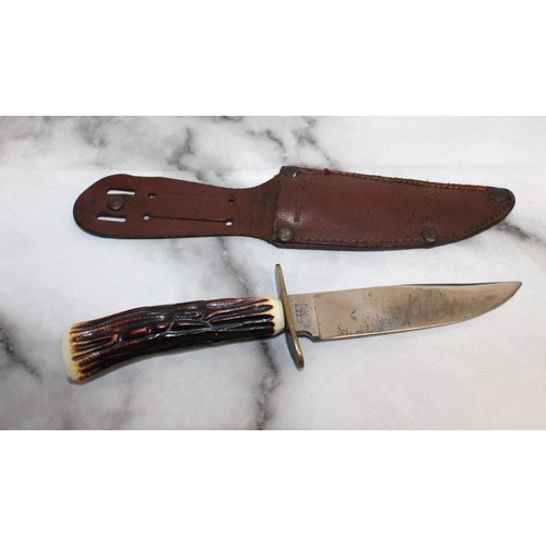 111 - 2 x Hunting Knifes (Sheaths Included) Longest 26cm
COLLECTION ONLY PROOF OF ID NEEDED ( MUST BE OVER... 