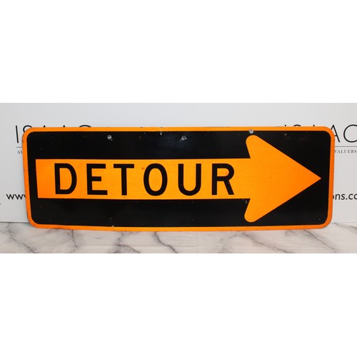 257 - American DETOUR SIGN
Size 91.5cm x 30.5cm
COLLECTION ONLY