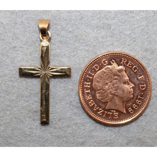 620 - Stamped 375 Gold Cross Total Weight-1.41g