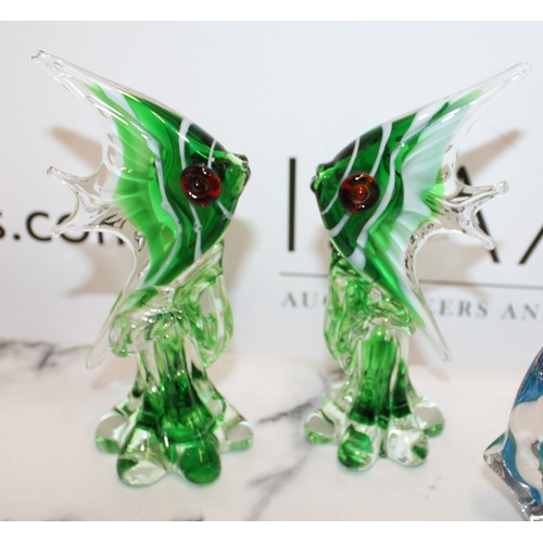 224 - 3 x Murano Styled Glass Fish Tallest 16.5cm
COLLECTION ONLY