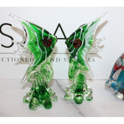 224 - 3 x Murano Styled Glass Fish Tallest 16.5cm
COLLECTION ONLY