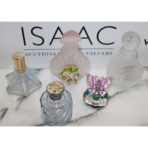 229 - 5 x Collectable Glass Perfume Bottles/Containers Tallest 14cm
Collection Only