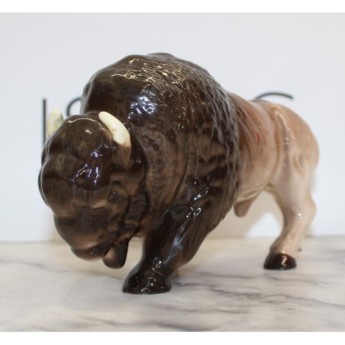 212 - Vintage Melba Ware Buffalo Bison Figure Made In England
Length 23cm
COLLECTION ONLY