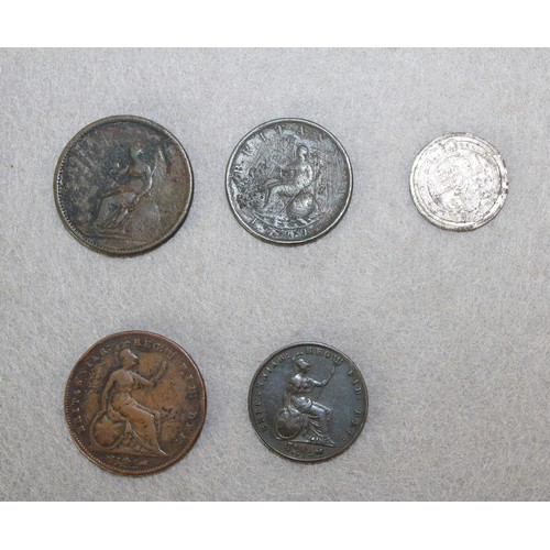 484 - 5 x Collectable Coins George 3rd 1 x Penny, 1x 1/2 Penny And 1 x Shilling Queen Victoria 1 x Penny A... 