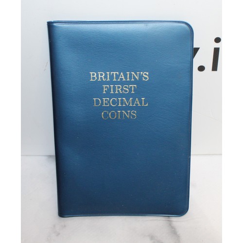 369 - A Quantity Of Collectable Commemorative Coins & Others