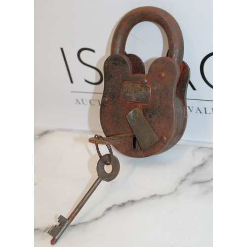 147 - Heavy Old Lock & Key Property Of NEW YORK INSANE ASYLUM In Working Condition 16.5CM