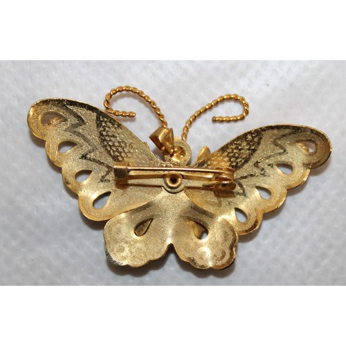 510 - Decorative Gold Tonned Butterfly Brooch/Pendant