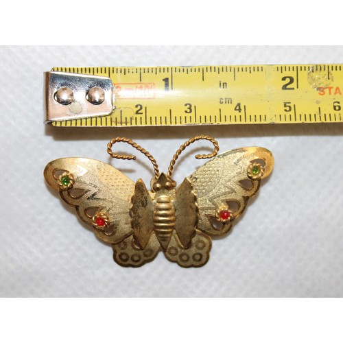 510 - Decorative Gold Tonned Butterfly Brooch/Pendant