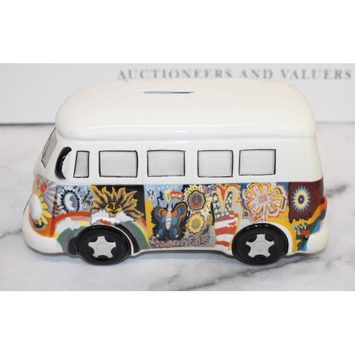 169 - 4 x Collectable Ceramic VW Money Boxes (1 x Limited Edition) Longest:21.5cm various conditions
COLLE... 