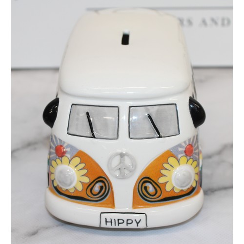 169 - 4 x Collectable Ceramic VW Money Boxes (1 x Limited Edition) Longest:21.5cm various conditions
COLLE... 