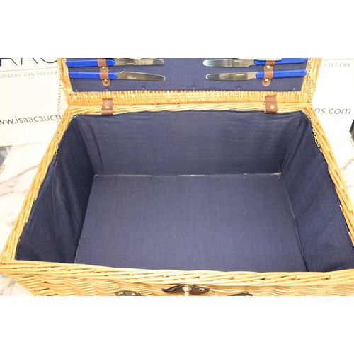 173 - A Collectable Sandringham Hamper case With Some Contents L:56.5cm W:39cm H:26cm