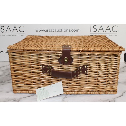 173 - A Collectable Sandringham Hamper case With Some Contents L:56.5cm W:39cm H:26cm