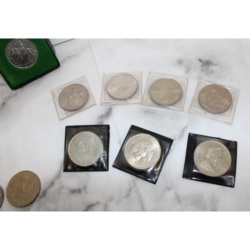 397 - A Selection of Collectable Commemorative Coins