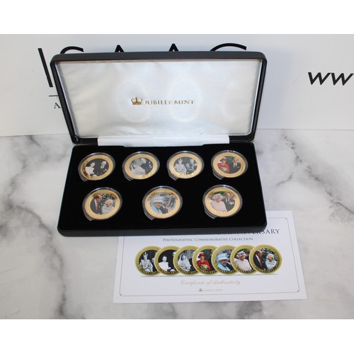 404 - Boxed Jubilee Mint Platinum Wedding Anniversary Photographic Collection 24 Carat Gold Plated Copper